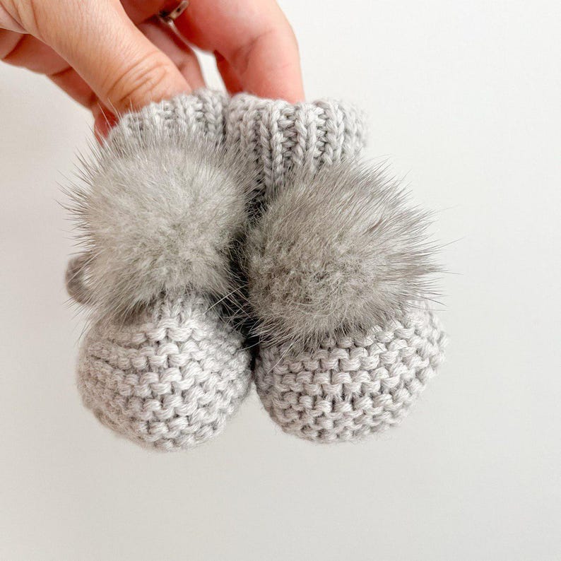 Newborn Merino Wool Bunny Set – Hand-Knitted Hat & Booties