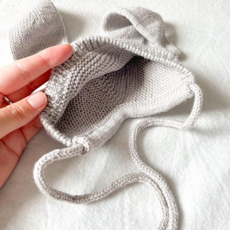 Newborn Merino Wool Bunny Set – Hand-Knitted Hat & Booties