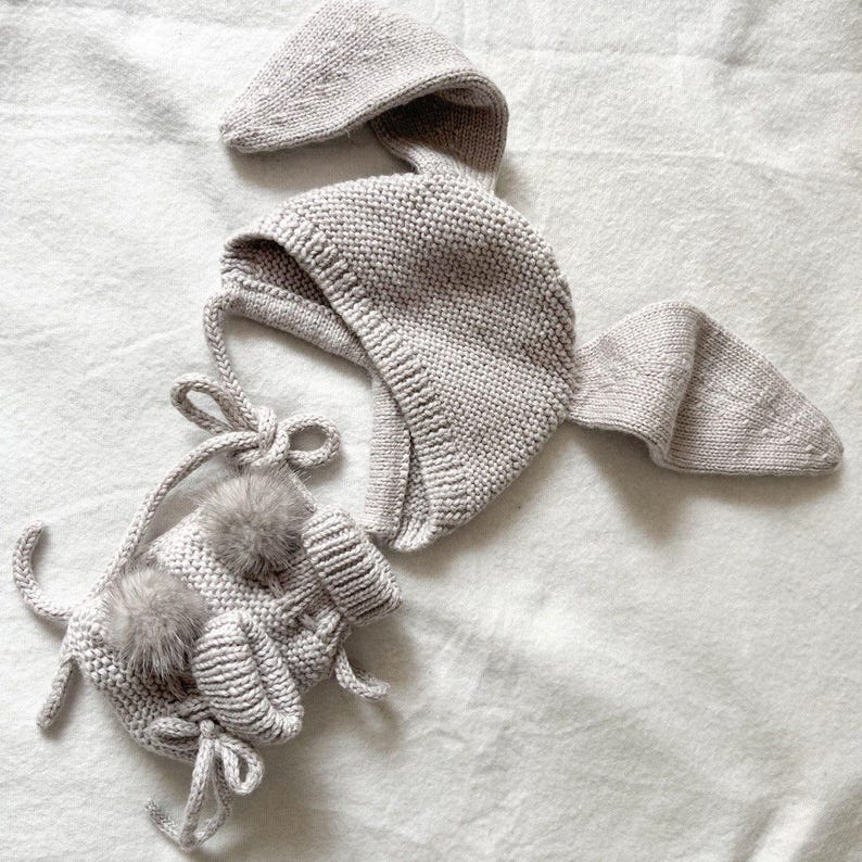 Newborn Merino Wool Bunny Set – Hand-Knitted Hat & Booties