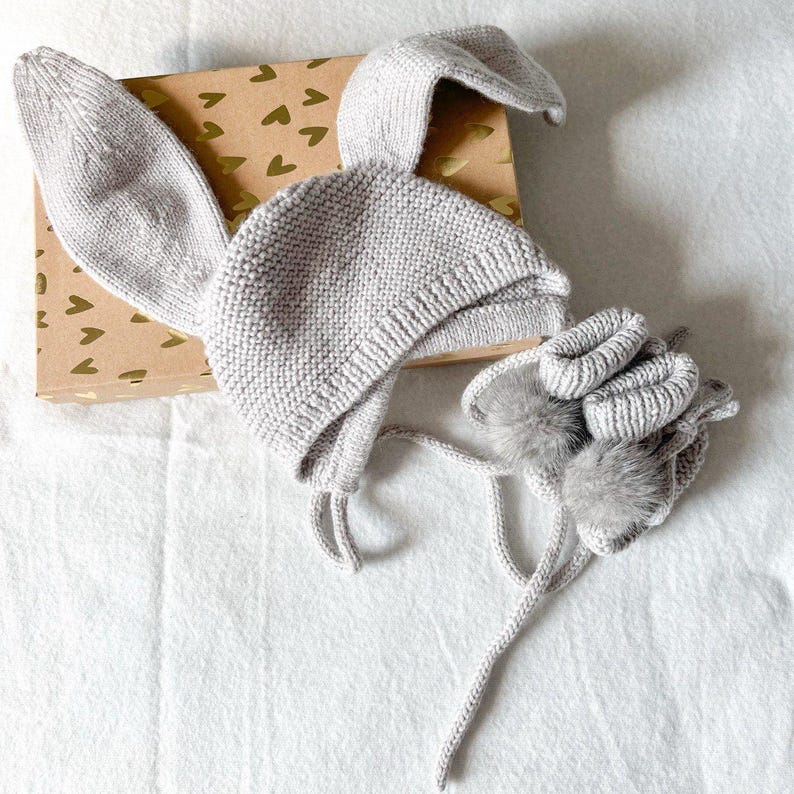 Newborn Merino Wool Bunny Set – Hand-Knitted Hat & Booties
