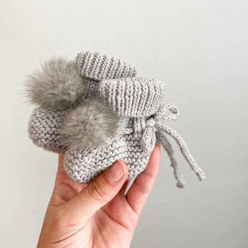 Newborn Merino Wool Bunny Set – Hand-Knitted Hat & Booties
